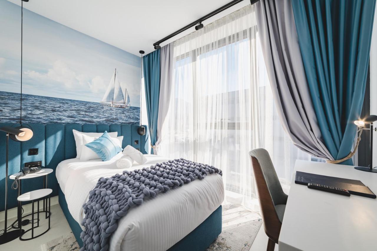 Hotel Aurel Coast Kotor Exterior photo