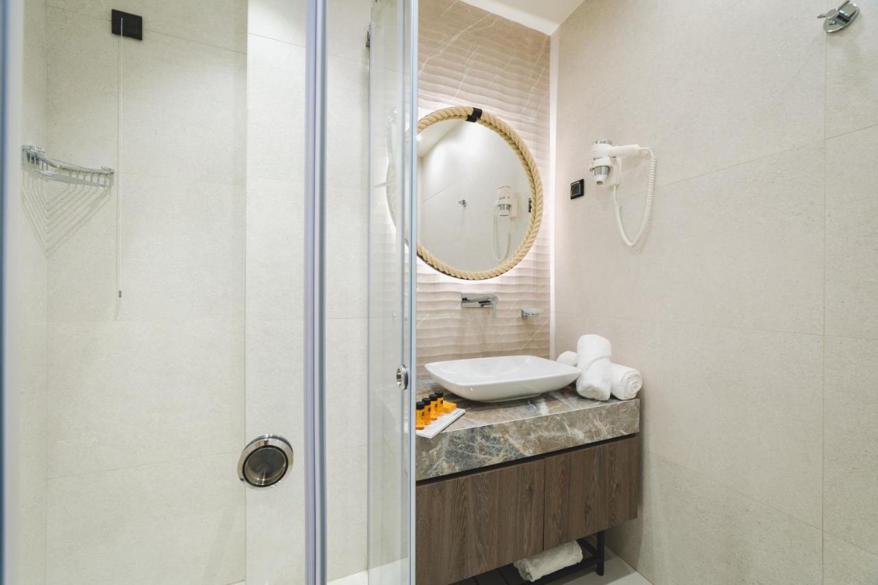 Hotel Aurel Coast Kotor Exterior photo