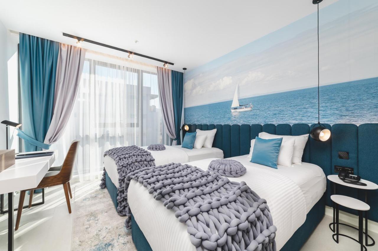 Hotel Aurel Coast Kotor Exterior photo