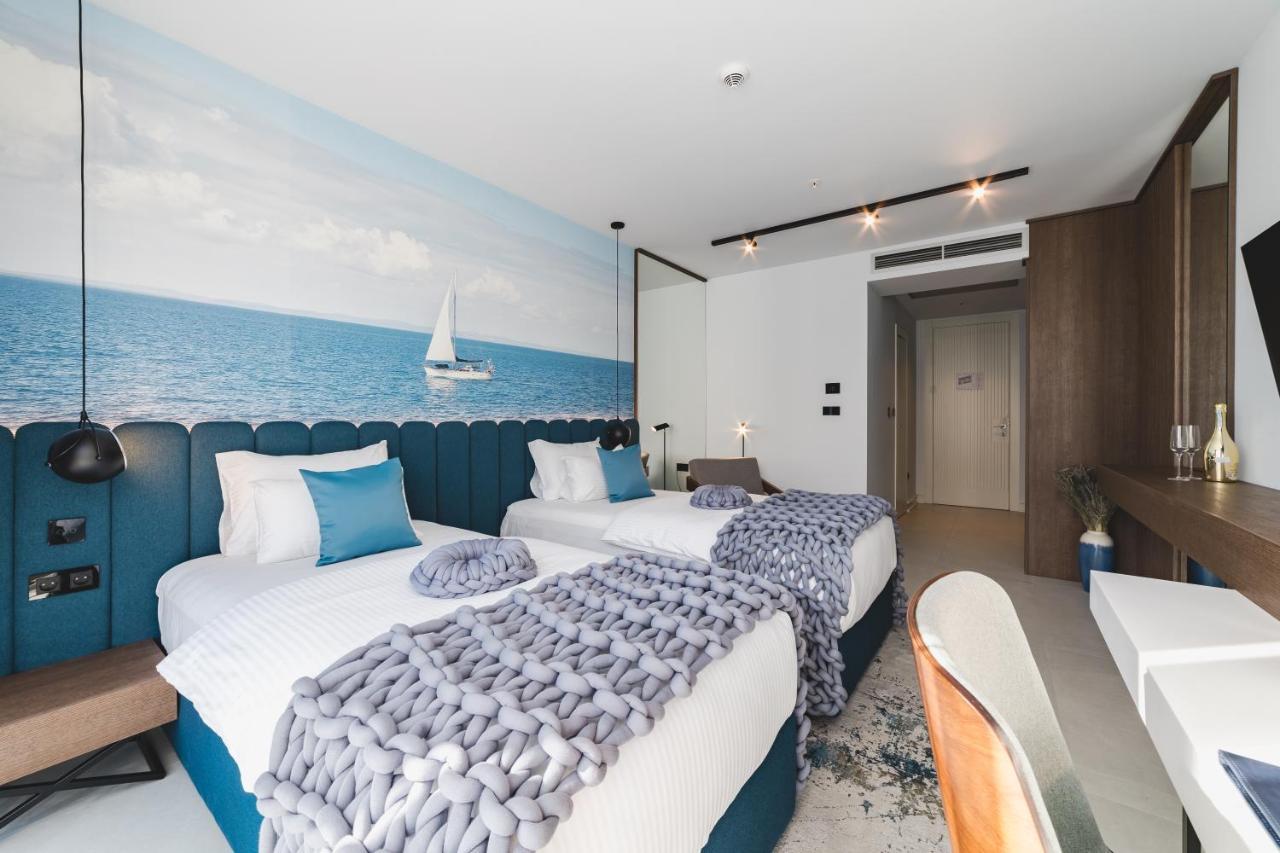 Hotel Aurel Coast Kotor Exterior photo